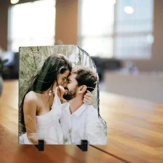 Πέτρα τετράγωνη με σχήμα.jpg